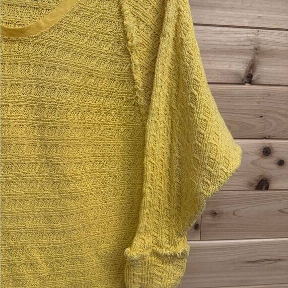 We The Free Size Medium Bright Yellow Thein Hacci V Neck Lightweight Sweater - Picture 7 of 13